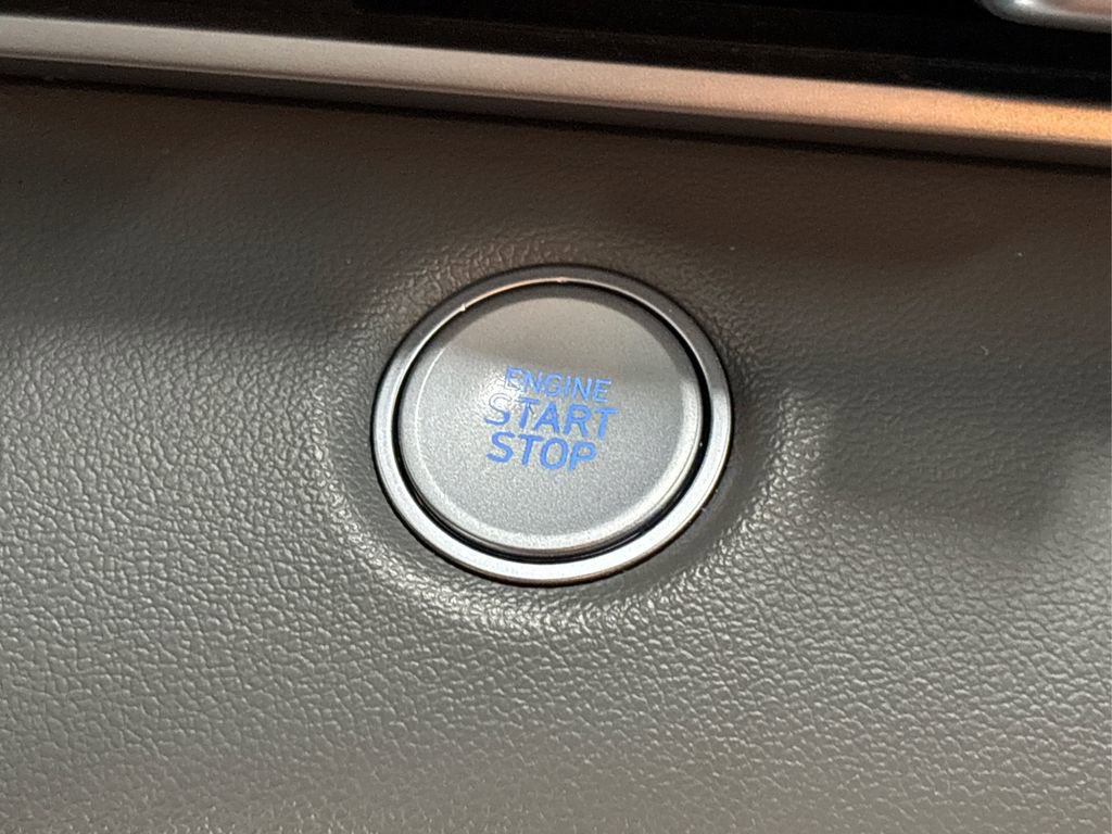 Used 2021 Hyundai Elantra SEL image 27