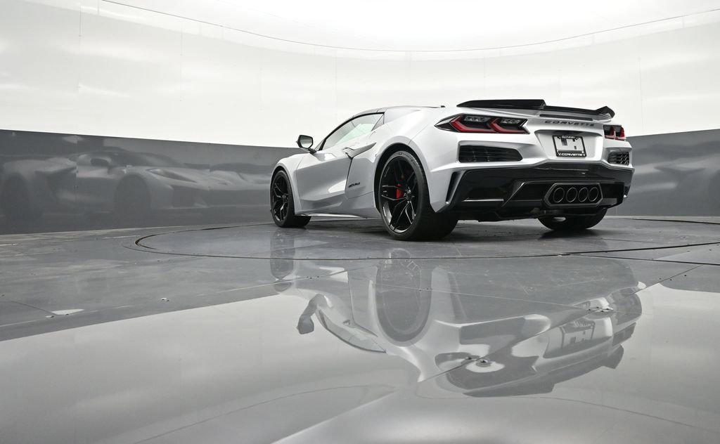 Used 2026 Chevrolet Corvette Z06 w/ Stealth Interior Trim Package image 24