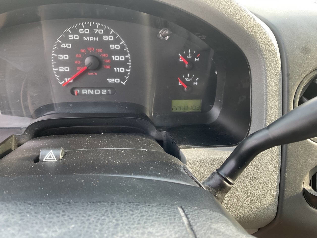 Used 2006 Ford F150 STX image 15