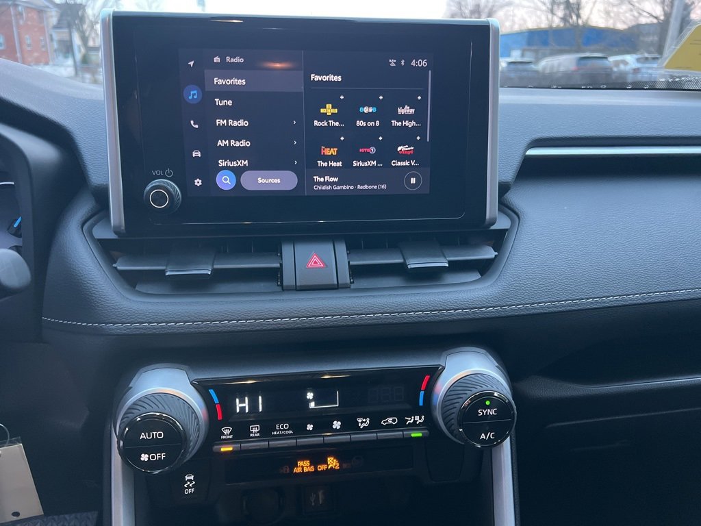 Used 2025 Toyota RAV4 LE image 20