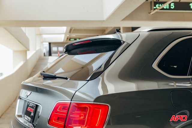 Used 2017 Bentley Bentayga image 35
