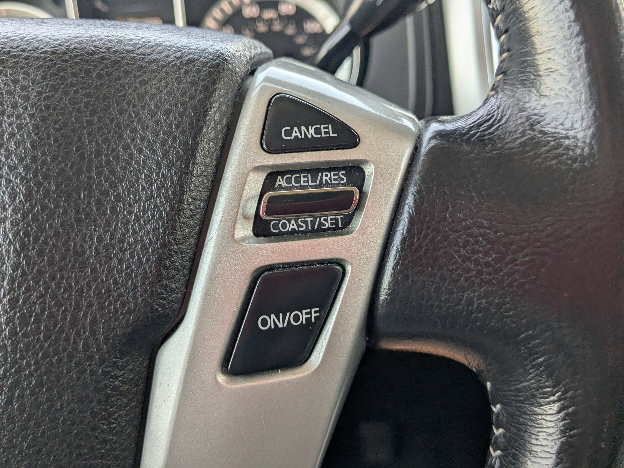 Used 2018 Nissan Titan PRO-4X w/ Pro-4x Convenience Package AWD/4WD image 17