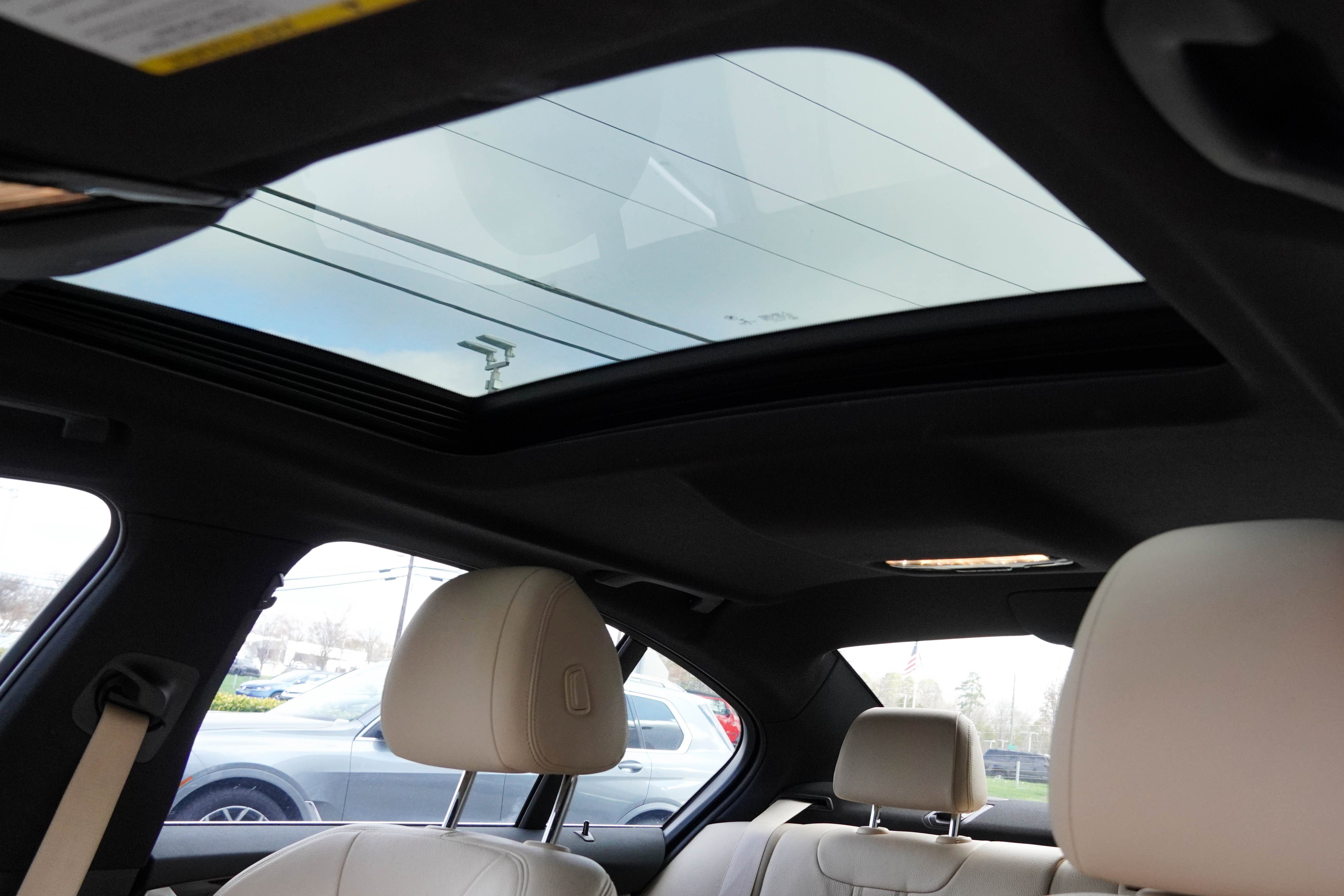 Used 2019 BMW 540i w/ Convenience Package image 14