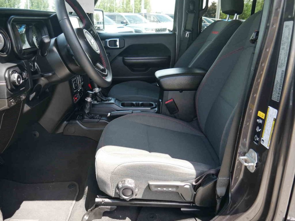 Used 2024 Jeep Wrangler Unlimited Rubicon AWD/4WD image 28