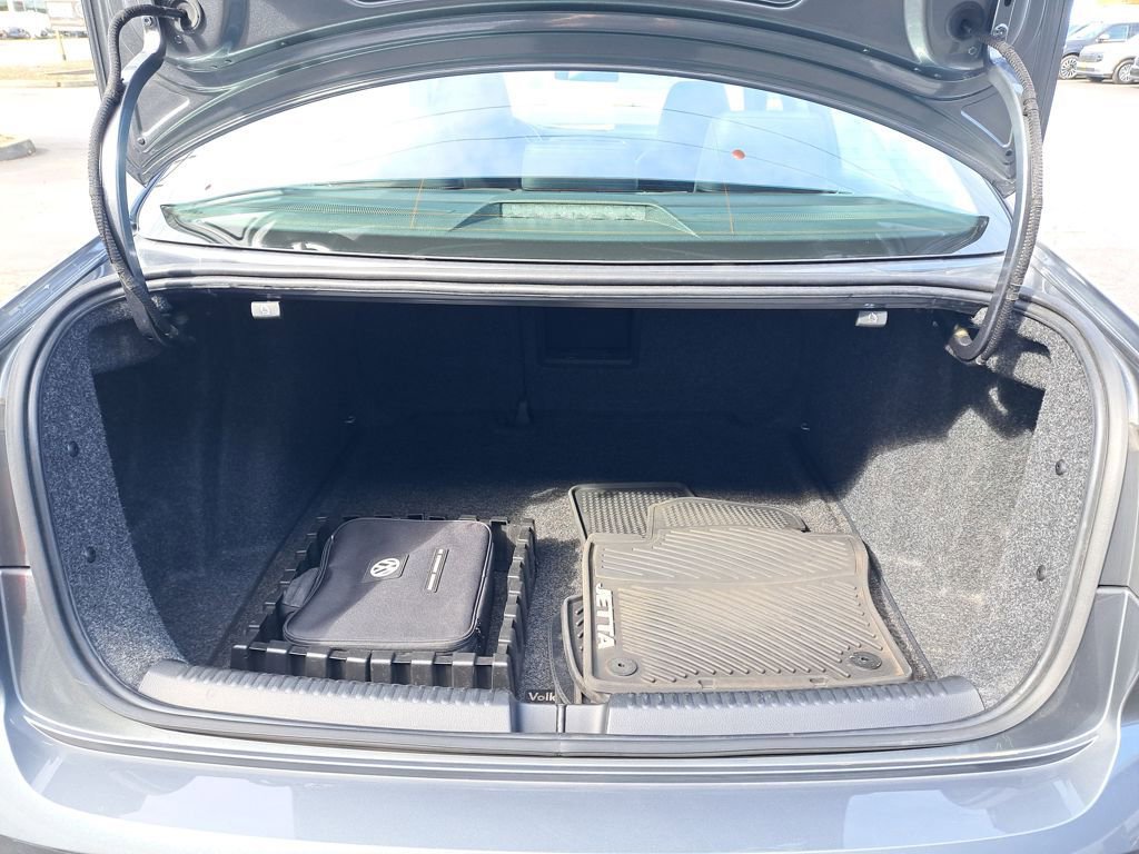 Used 2016 Volkswagen Jetta SEL image 28