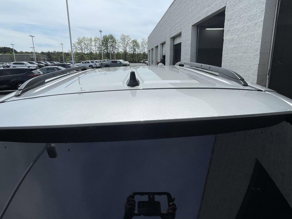 Used 2025 Toyota Sienna XLE image 13