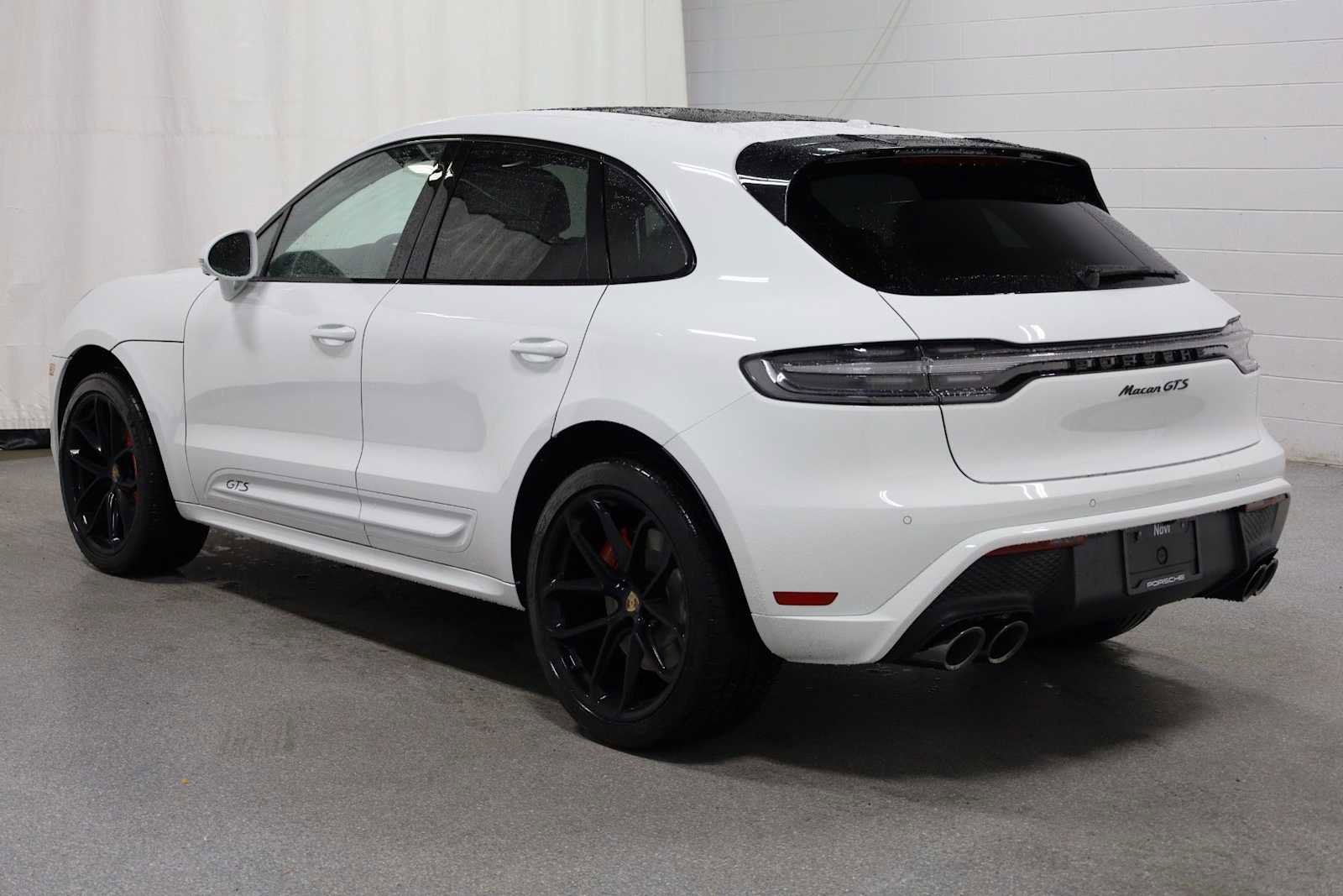 New 2026 Porsche Macan GTS image 3