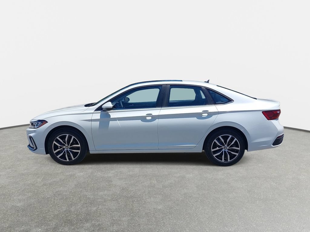 New 2026 Volkswagen Jetta SE FWD image 8