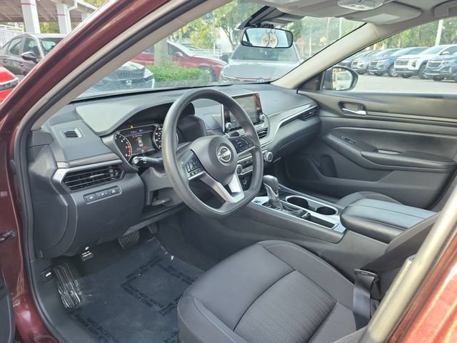 Used 2024 Nissan Altima 2.5 SV FWD image 10