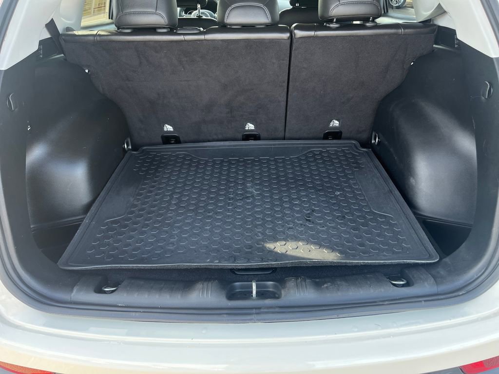 Used 2018 Jeep Compass Latitude w/ Cold Weather Group image 27