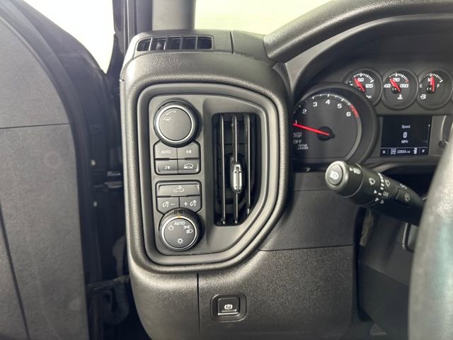 Used 2023 Chevrolet Silverado 1500 Custom image 19