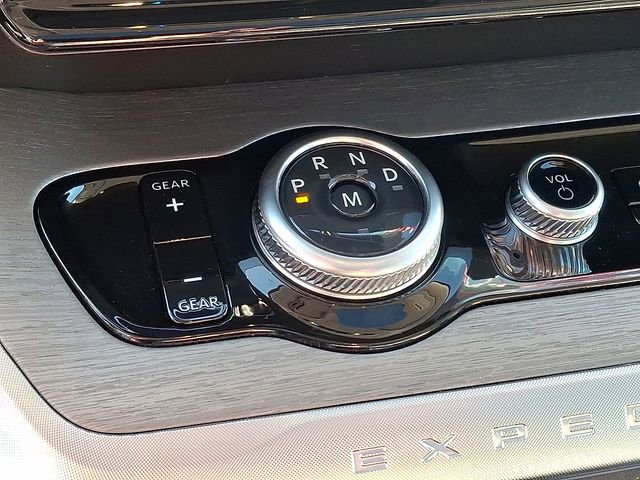 Used 2025 Ford Expedition Max Platinum AWD/4WD image 15