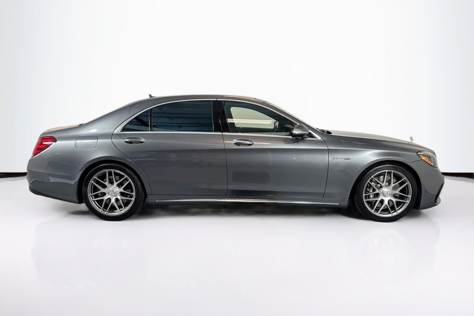Used 2019 Mercedes-Benz S 63 AMG S 4MATIC Sedan image 4
