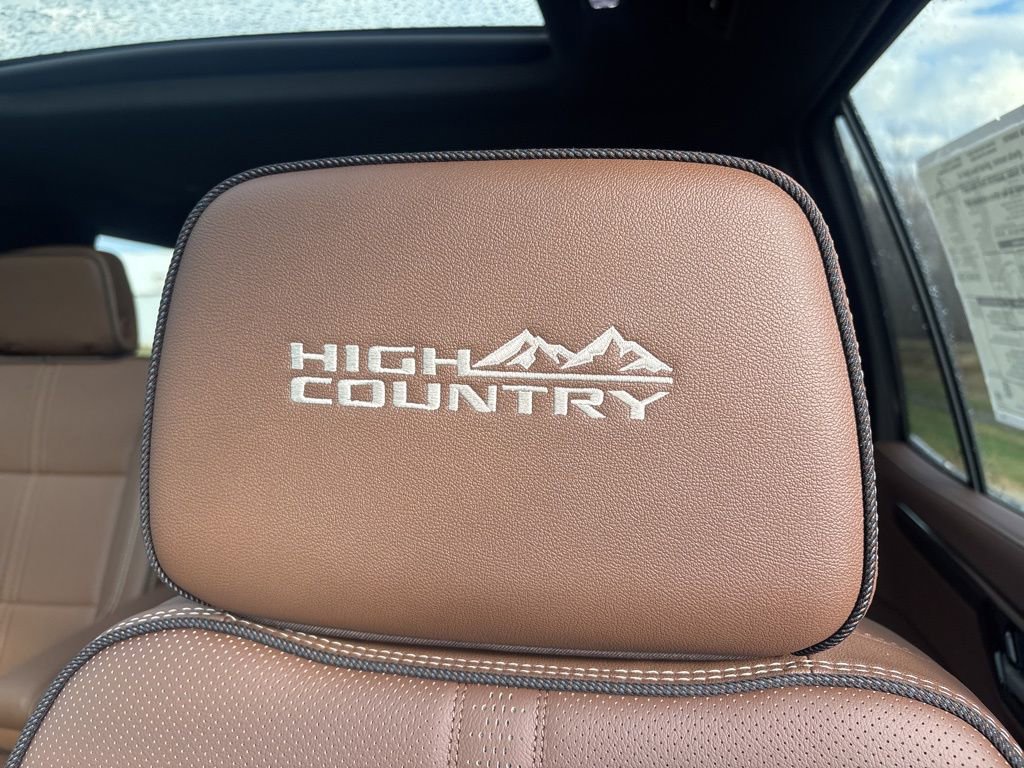 New 2026 Chevrolet Tahoe High Country w/ LPO, Illumination Package AWD/4WD image 14