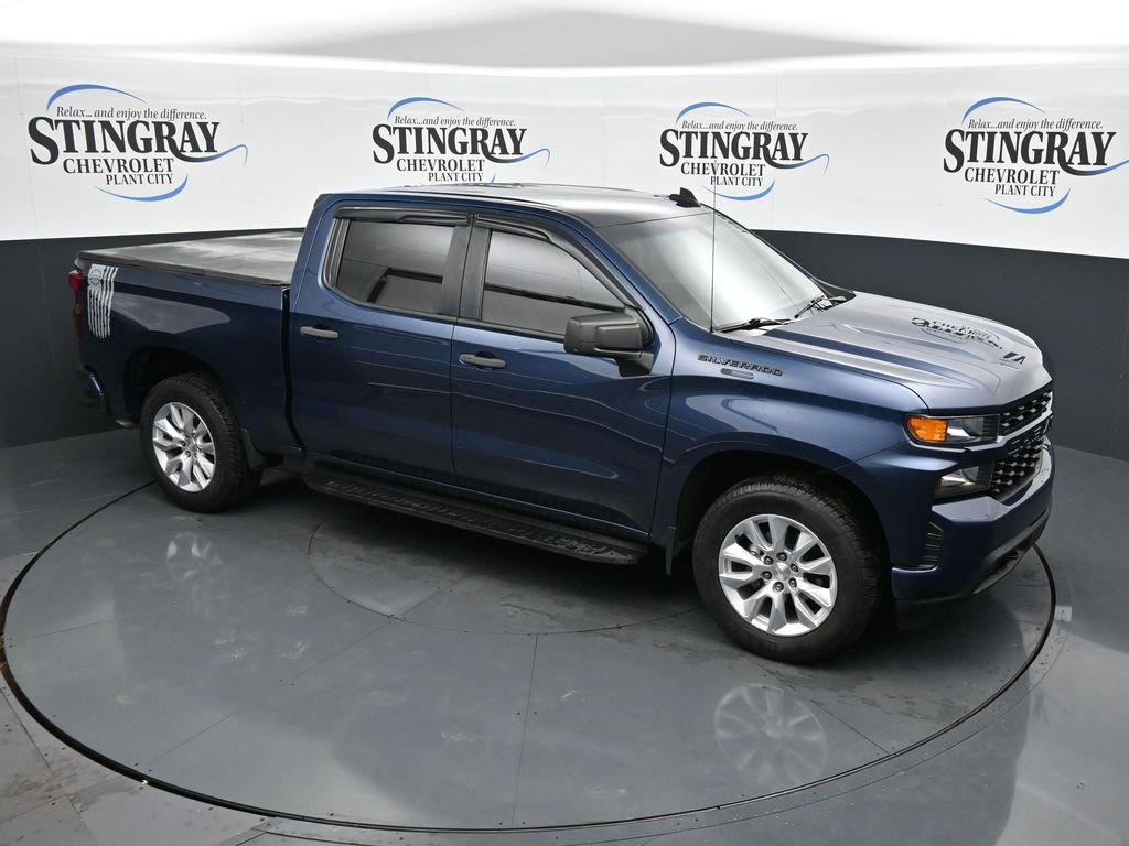 Used 2022 Chevrolet Silverado 1500 Custom w/ LPO, Dark Essentials Package RWD image 9