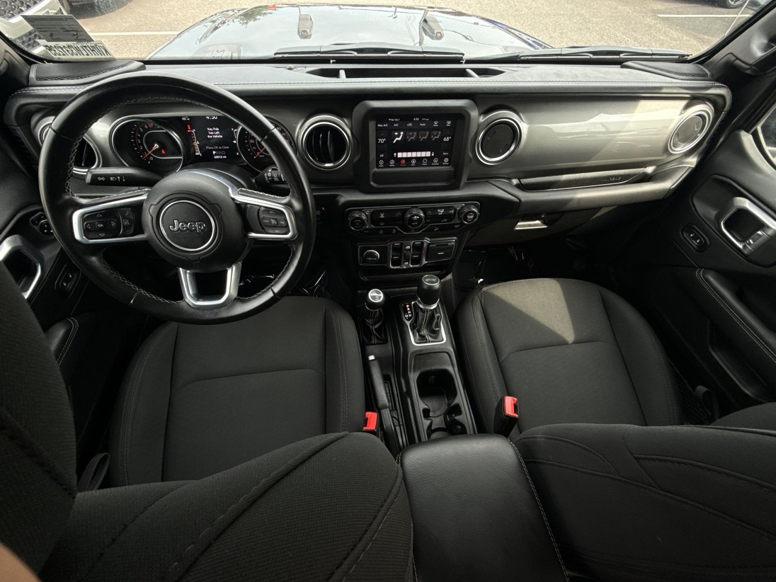 Used 2020 Jeep Wrangler Unlimited Sahara AWD/4WD image 23