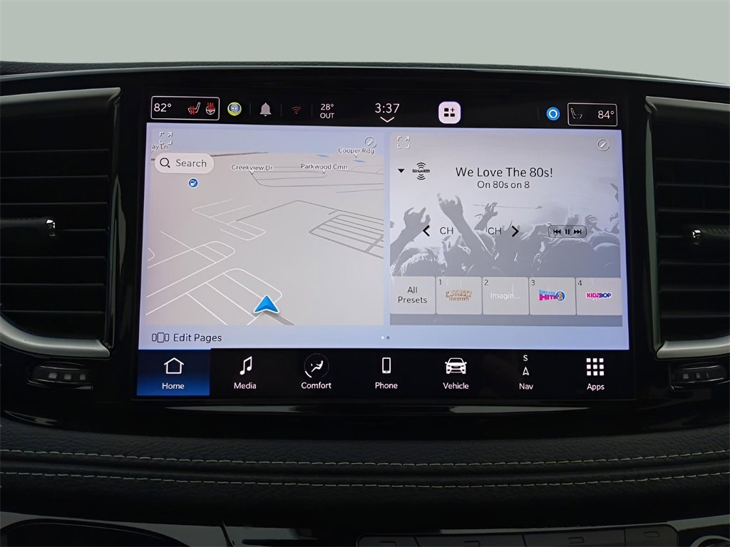 Used 2023 Chrysler Pacifica Limited image 16