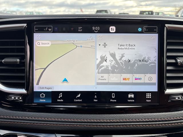 Used 2024 Chrysler Pacifica Pinnacle FWD image 24