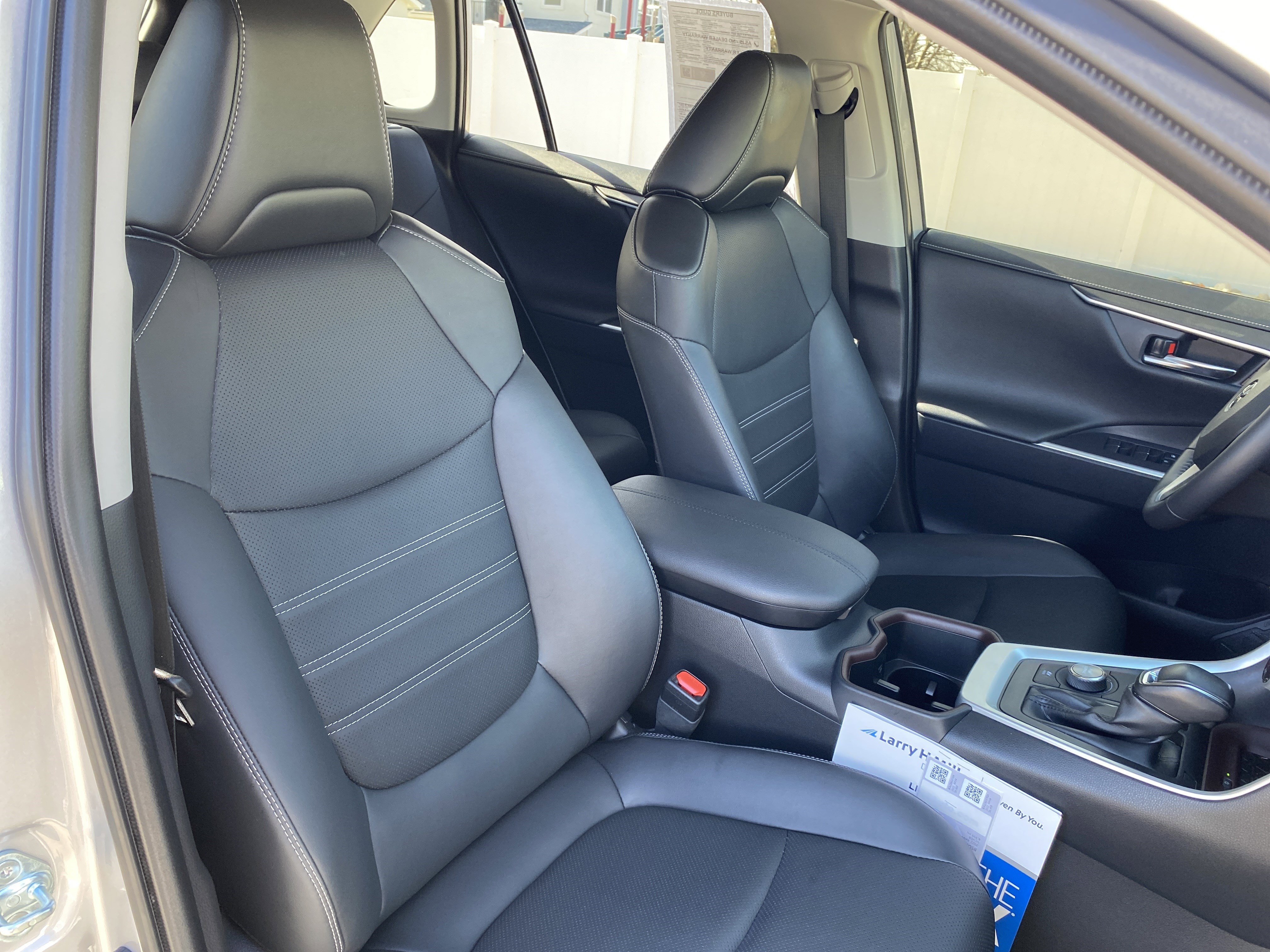 Used 2022 Toyota RAV4 Limited image 21