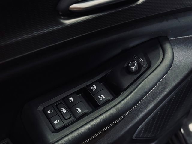 Used 2023 Jeep Grand Cherokee Altitude image 13