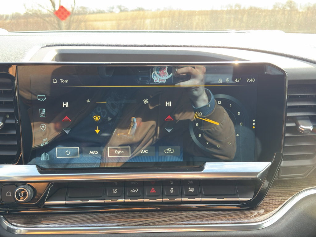 Used 2024 Chevrolet Silverado 2500 LT w/ Convenience Package image 27