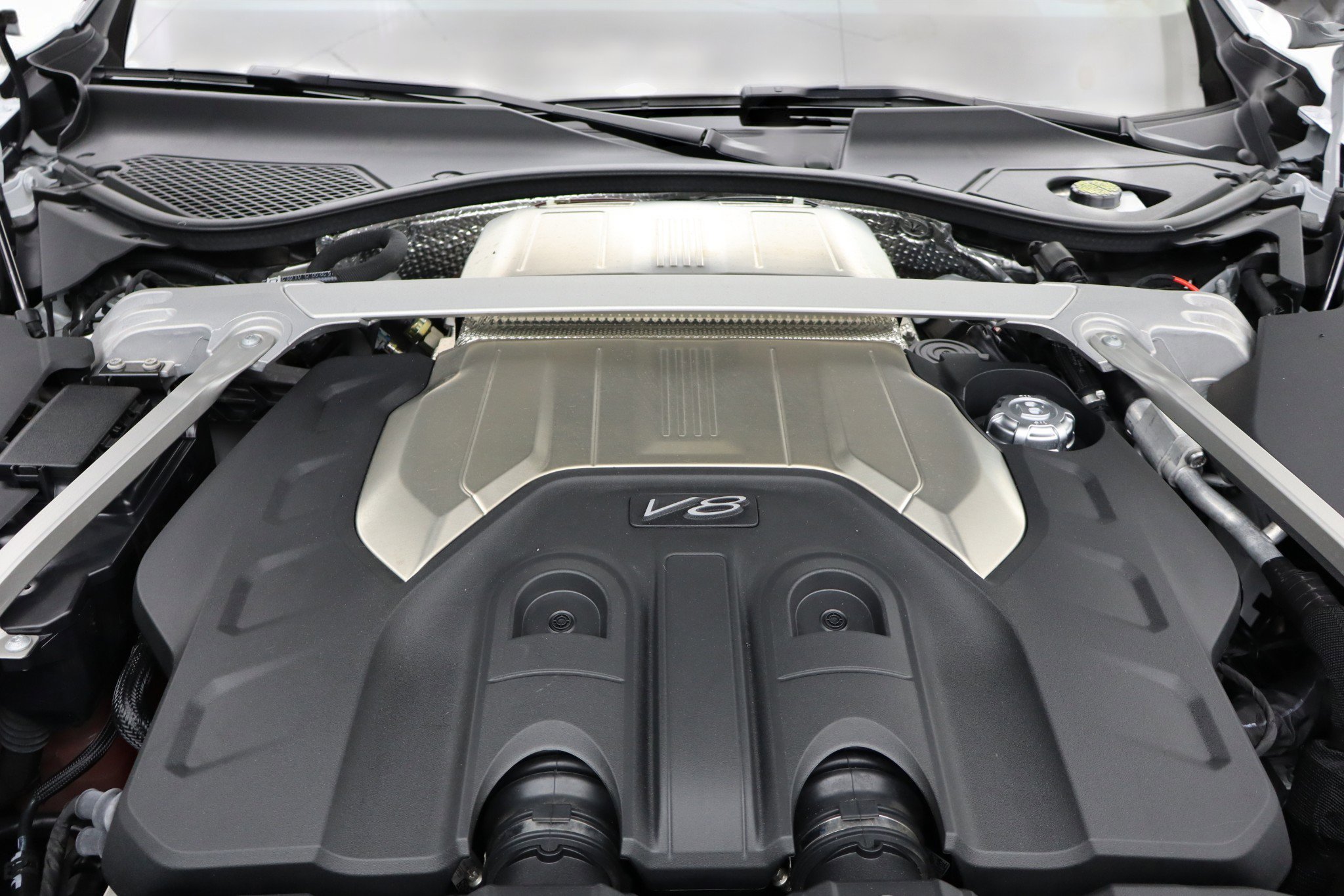 Used 2023 Bentley Flying Spur Azure image 26