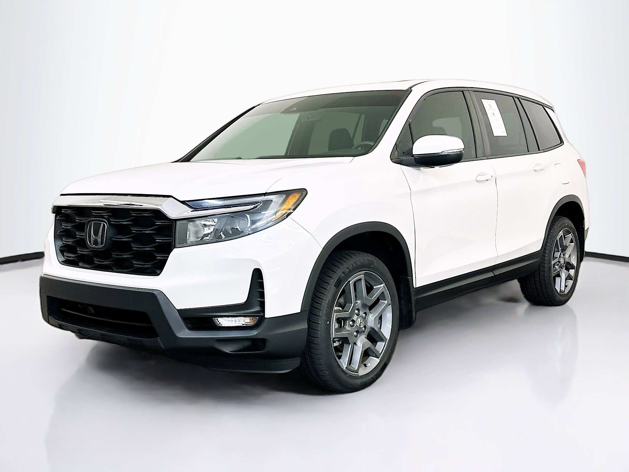 Used 2023 Honda Passport EX-L image 3