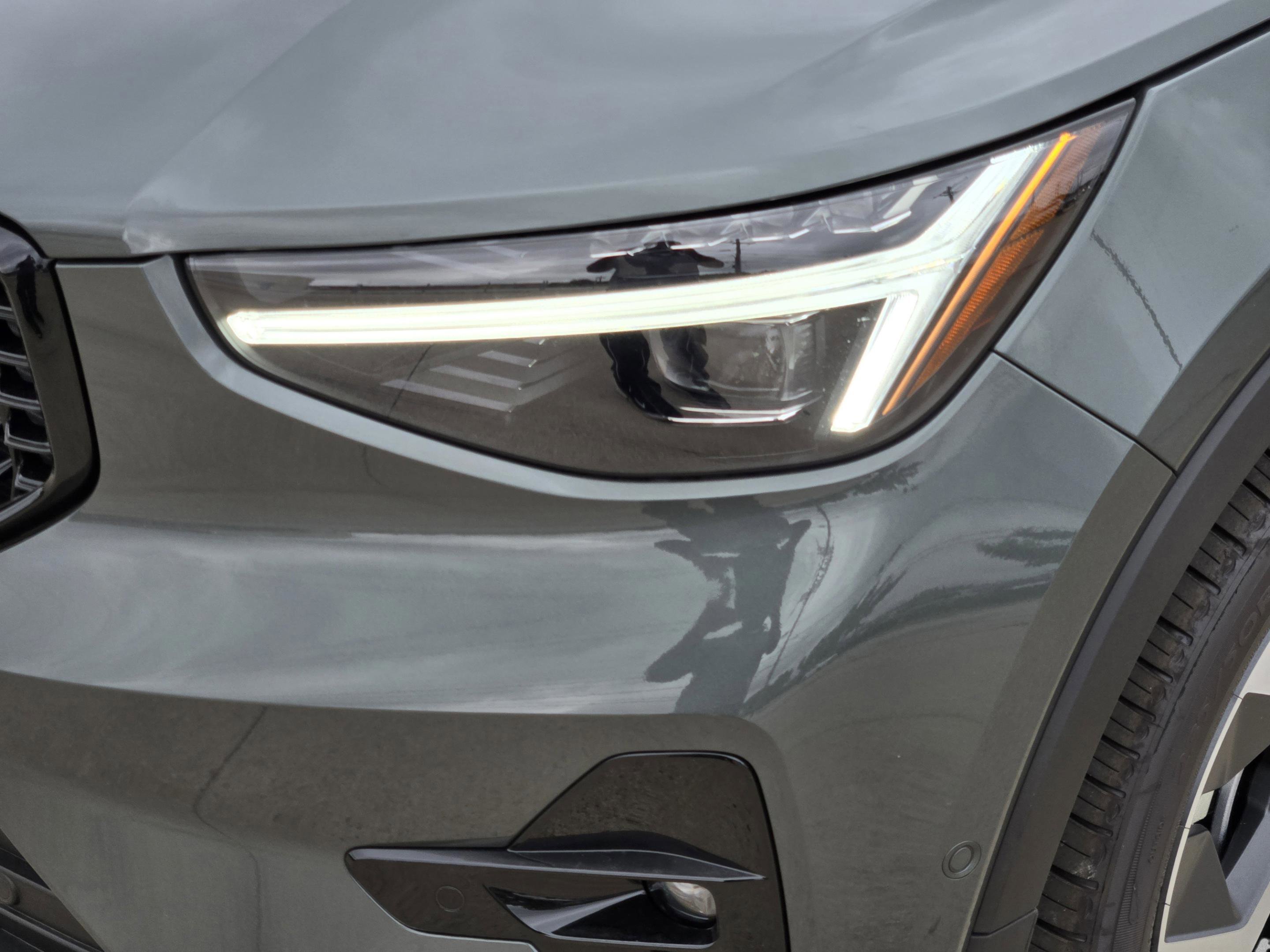 New 2026 Volvo XC40 B5 Plus w/ Protection Package Premier AWD/4WD image 30