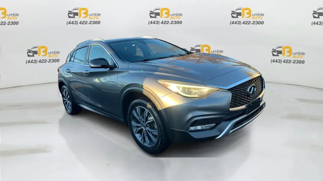 Used 2017 INFINITI QX30 Premium w/ Cargo Package AWD/4WD image 3