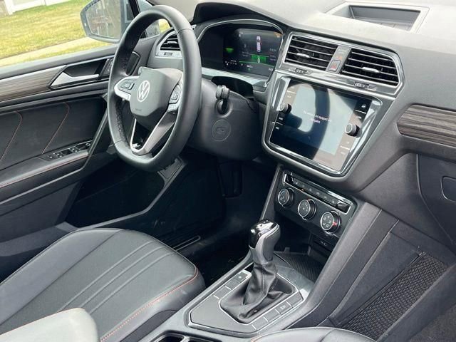 Used 2024 Volkswagen Tiguan Wolfsburg Edition FWD image 23