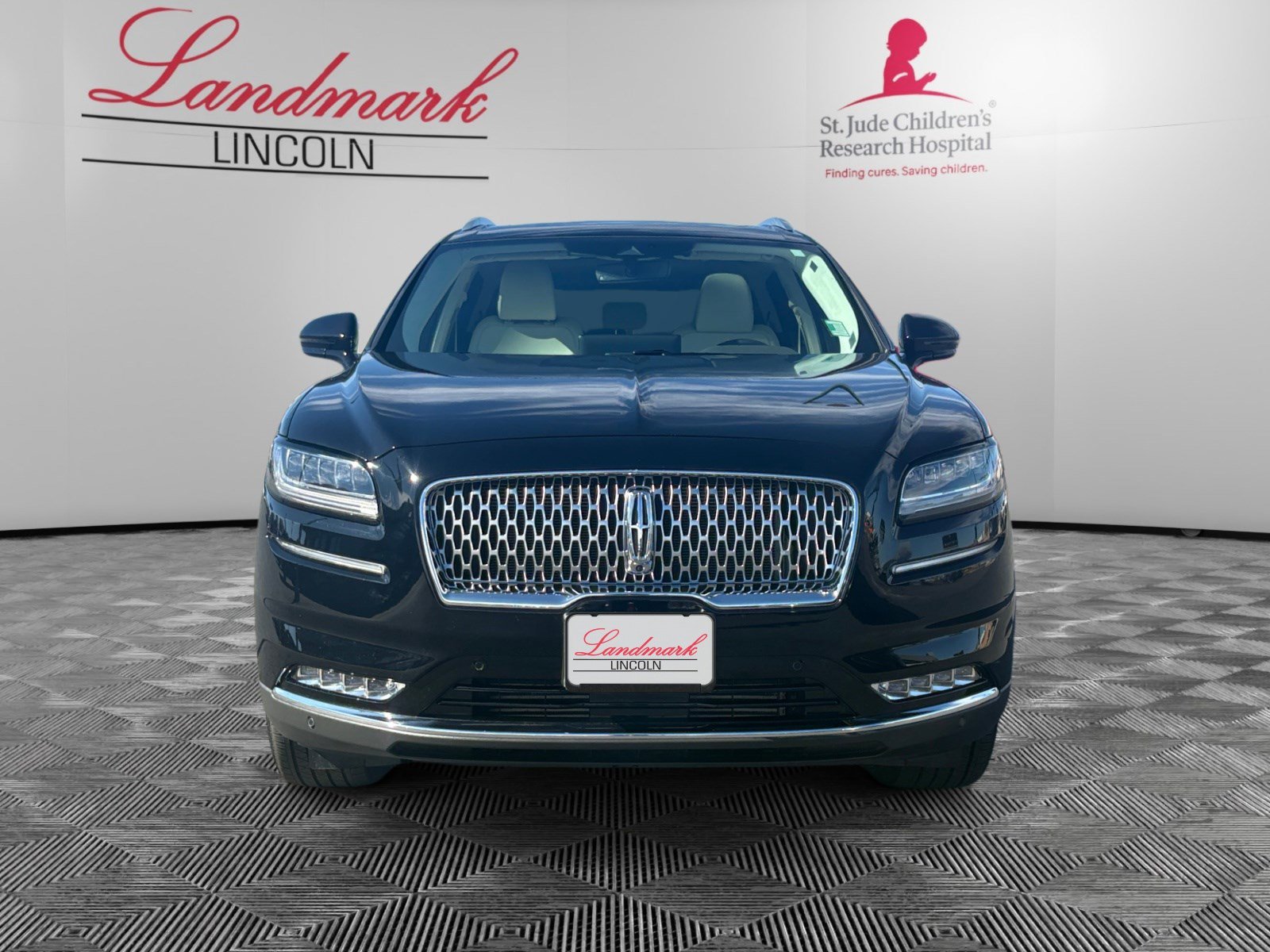 Certified 2023 Lincoln Nautilus Black Label w/ Class II Trailer Tow Package image 8