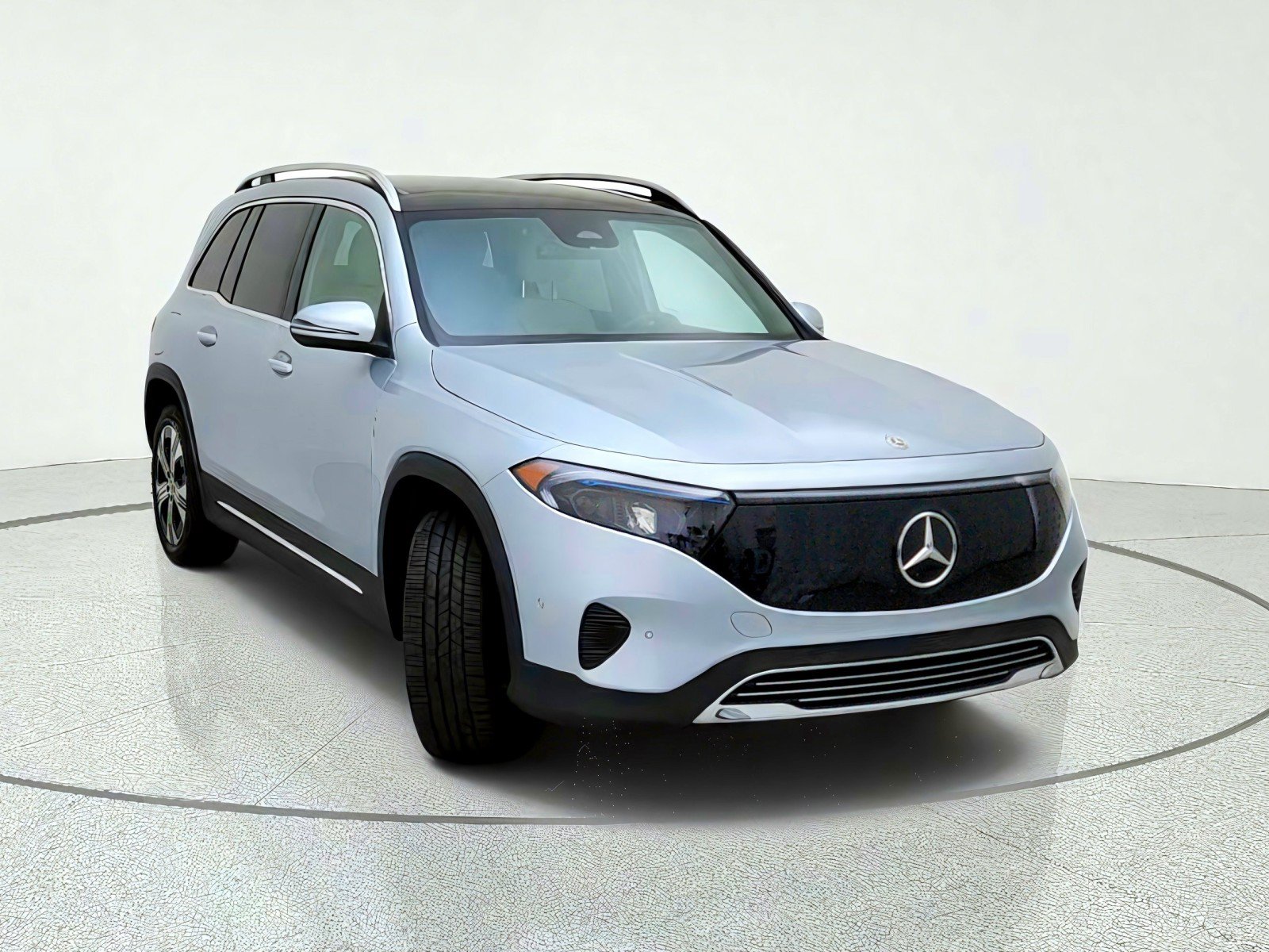Certified 2024 Mercedes-Benz EQB 250+ image 4