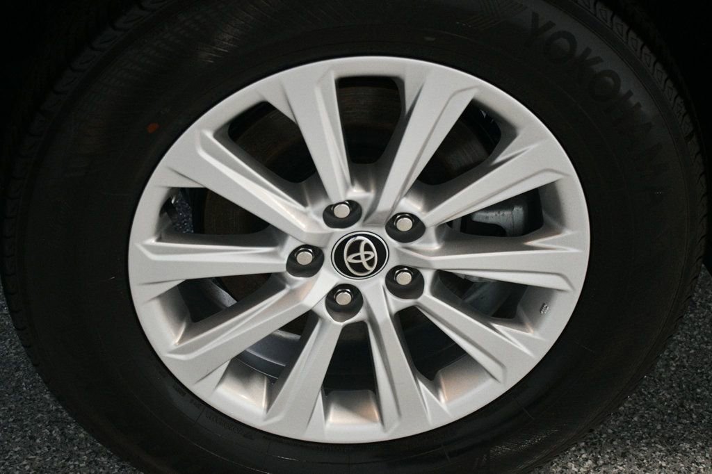 Used 2024 Toyota Grand Highlander AWD Hybrid image 20