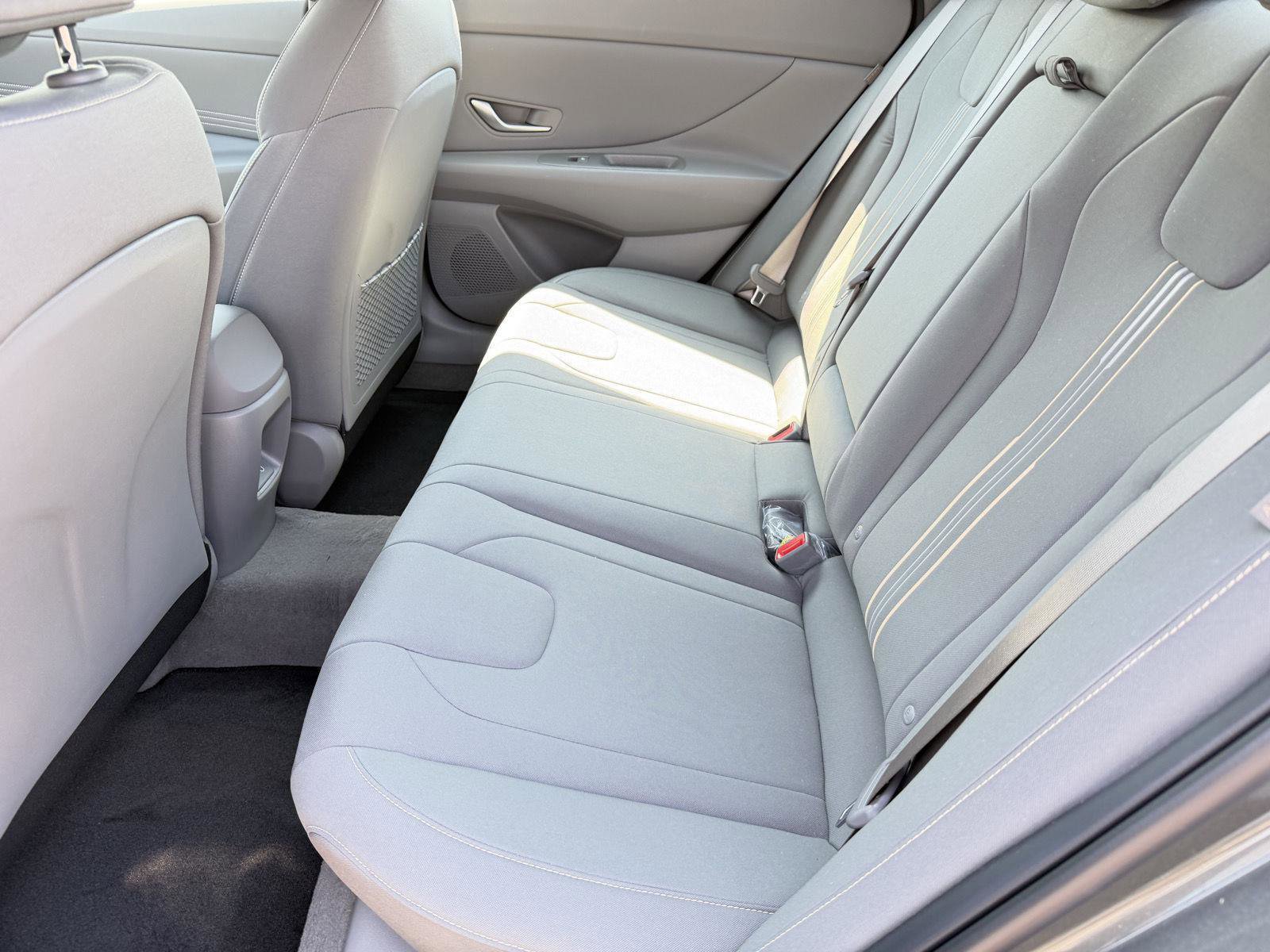 New 2026 Hyundai Elantra SEL Sport FWD image 9