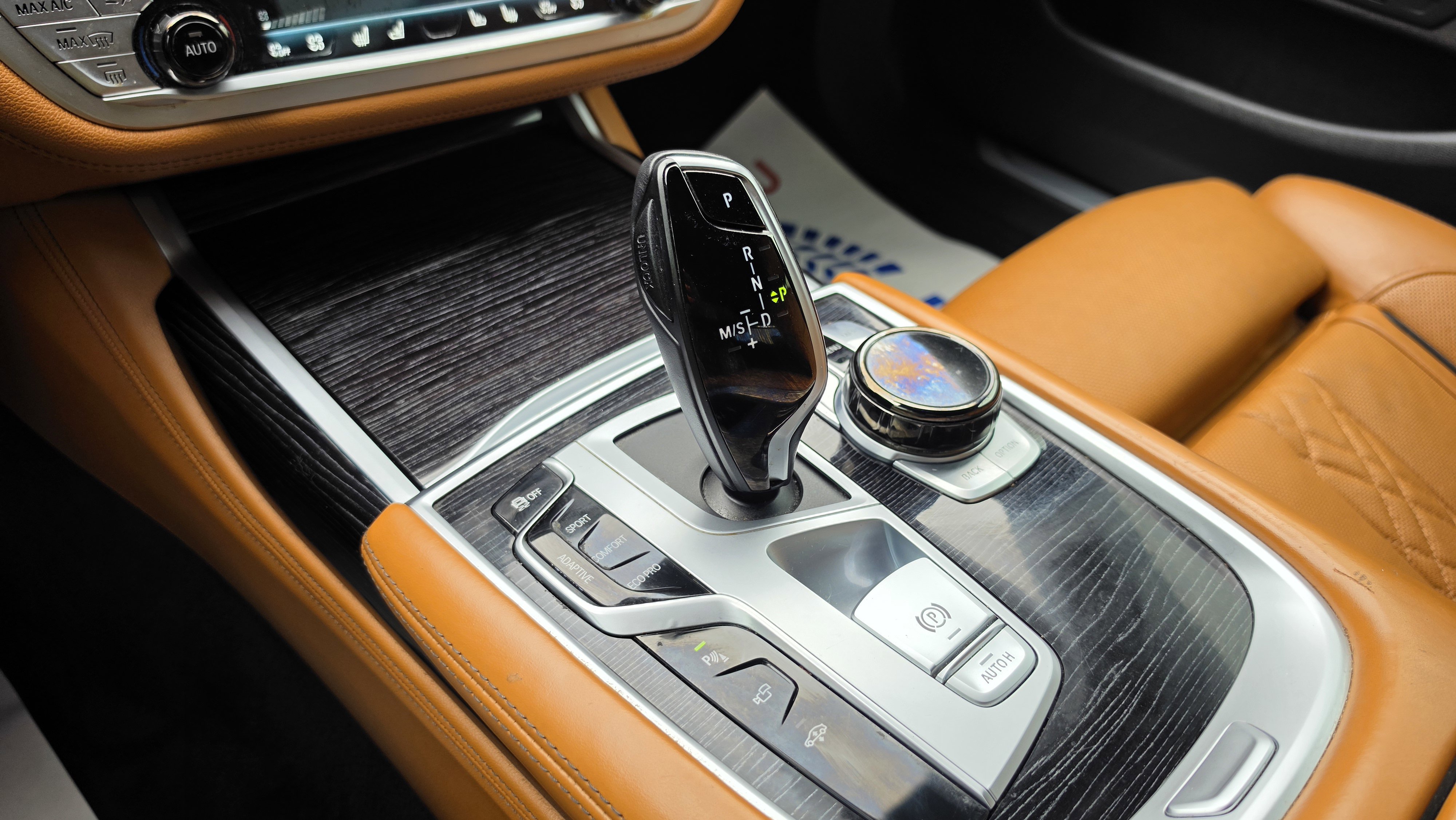 Used 2021 BMW 740i w/ M Sport Package image 37