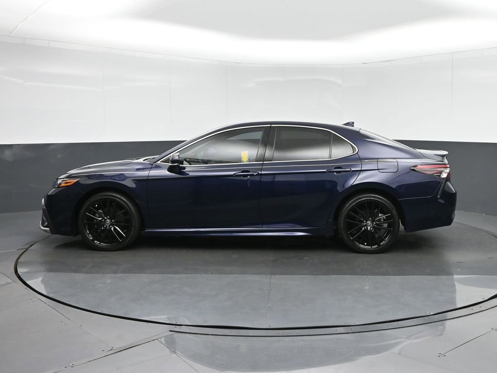 Used 2021 Toyota Camry XSE image 4