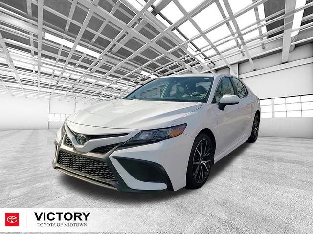 Used 2024 Toyota Camry SE image 6