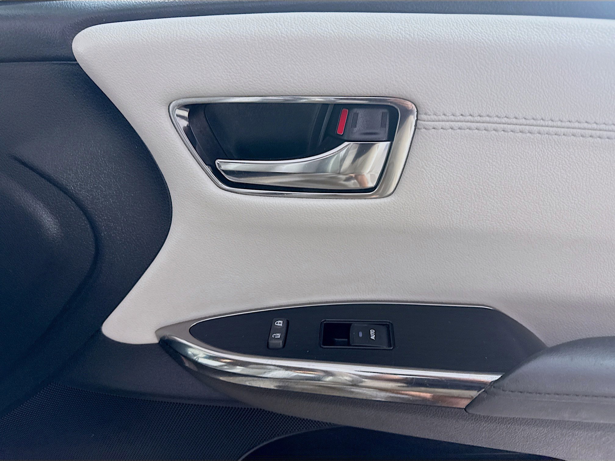 Used 2017 Toyota Avalon XLE image 31