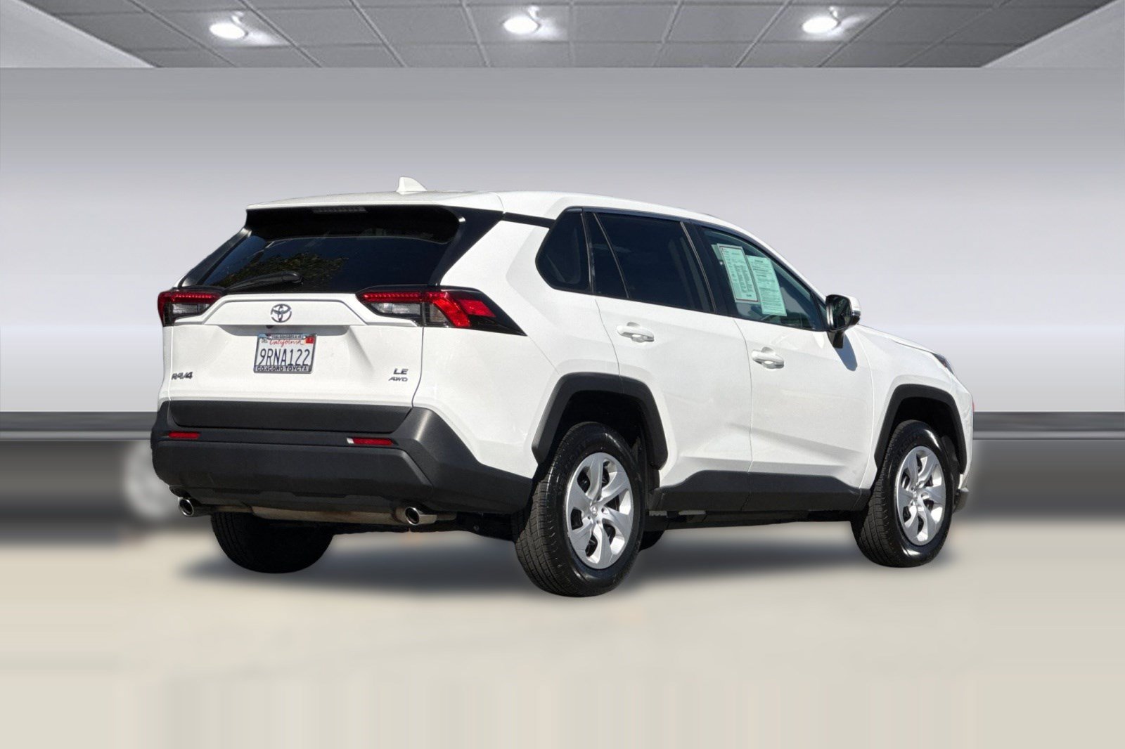 Certified 2024 Toyota RAV4 LE AWD/4WD image 9
