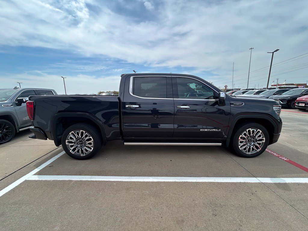Used 2023 GMC Sierra 1500 Denali Ultimate AWD/4WD image 4