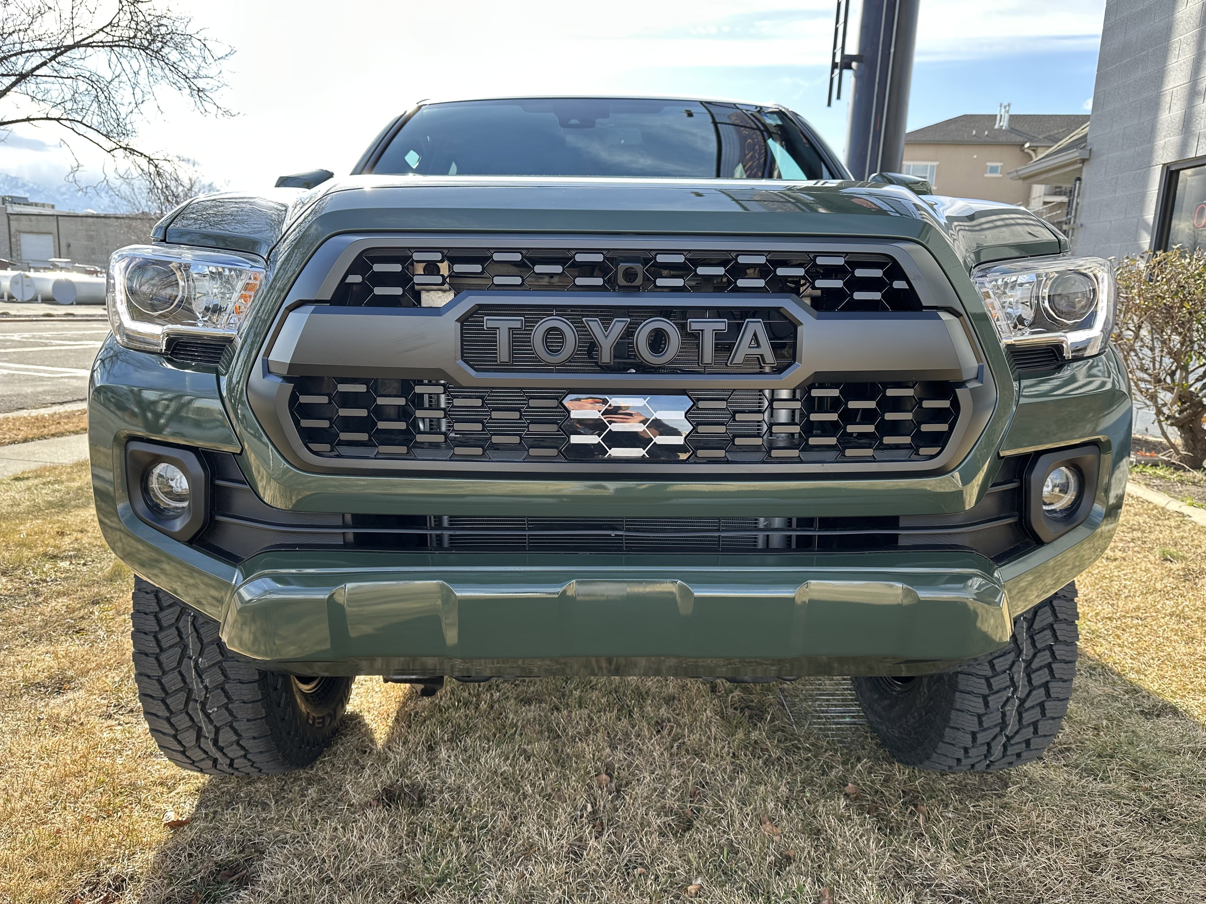 Used 2022 Toyota Tacoma TRD Off-Road image 12