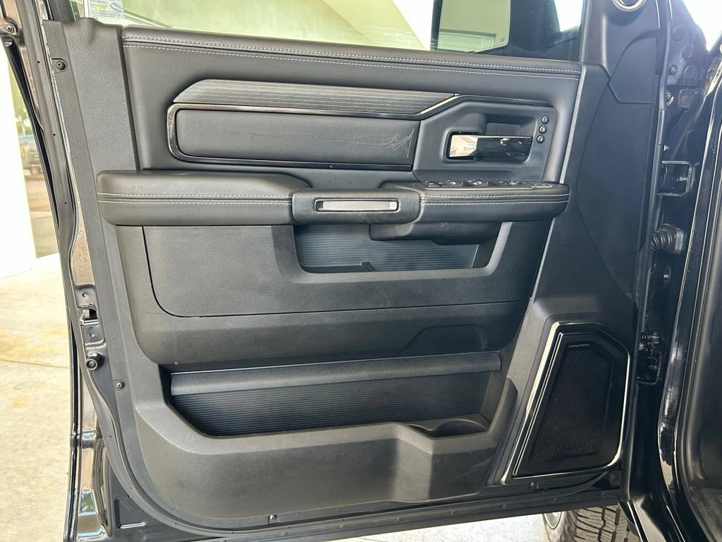 Used 2023 RAM 2500 Limited AWD/4WD image 33