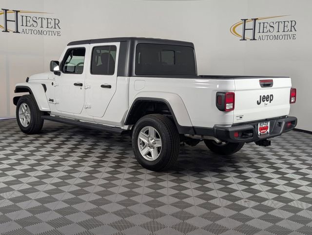 Used 2023 Jeep Gladiator Sport image 5