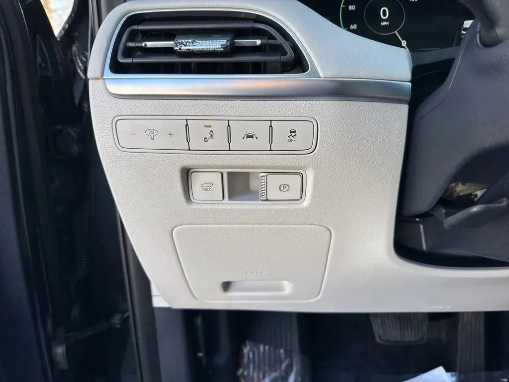 Used 2021 Hyundai Palisade Limited image 19