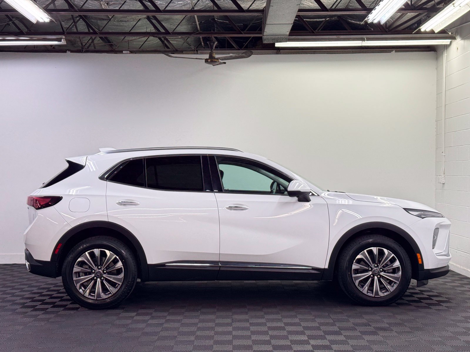 Used 2024 Buick Envision Preferred AWD/4WD image 4