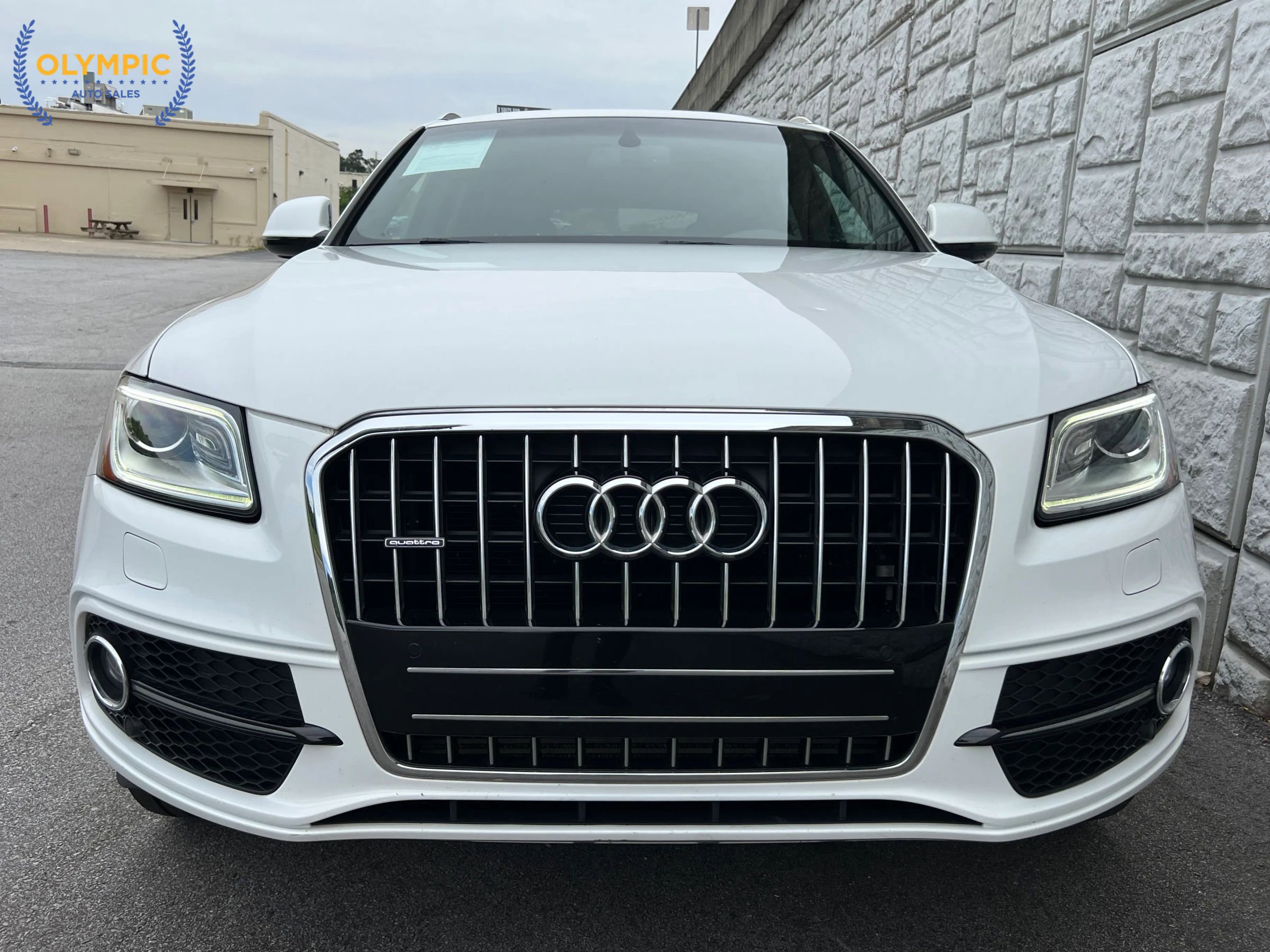 Used 2017 Audi Q5 2.0T Premium Plus w/ Technology Package AWD/4WD image 13
