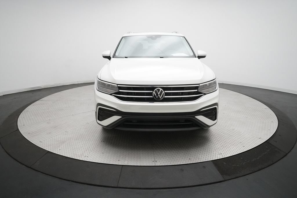 Used 2022 Volkswagen Tiguan SE AWD/4WD image 11