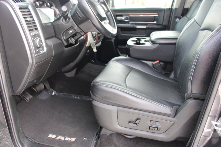 Used 2018 RAM 1500 Laramie image 13