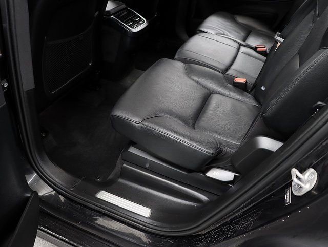 Used 2024 Volvo XC90 B5 Plus image 29