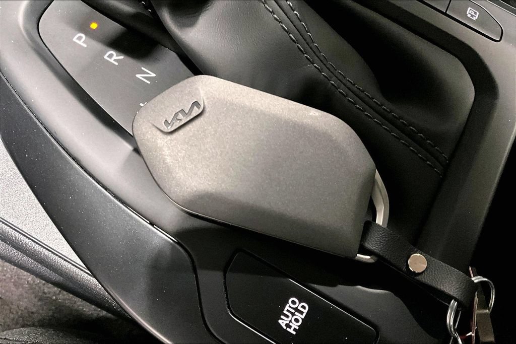 New 2025 Kia K4 FWD image 22